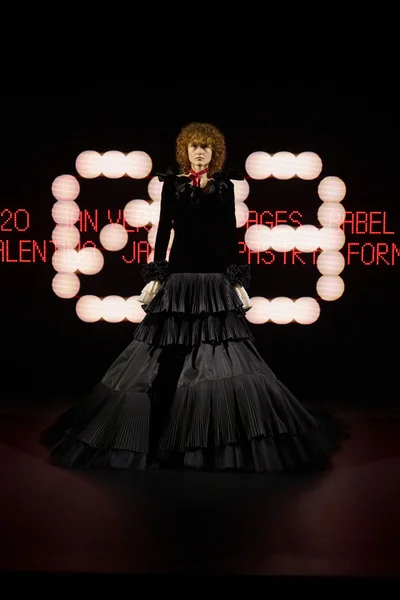 Look 9